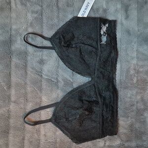 Black Floral Lace Bralette Size Large From Old Navy, New With Tags